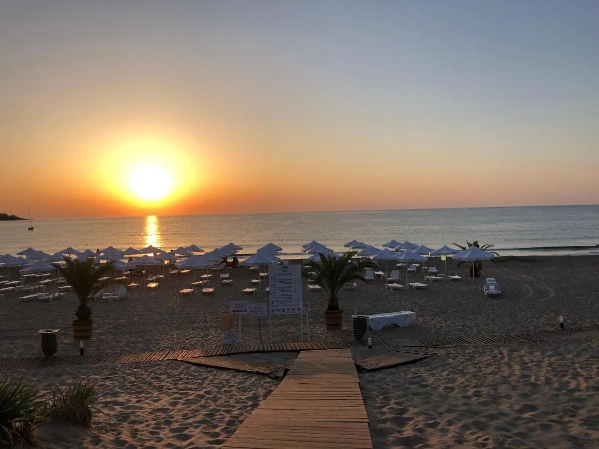 Apartment In Green Beach Resort Sozopol